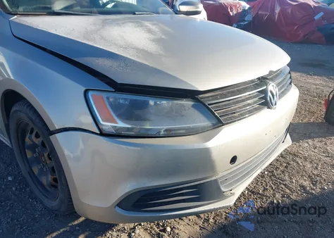 2014 Volkswagen Jetta 1.8T Se z USA, uszkodzony, nr VIN 3VWD17AJ8EM302247